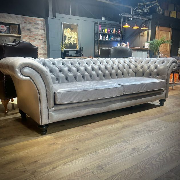 Chesterfield Belmont Sofa: Four-seater Leather Sofa