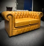 Chesterfield Oxford: Two-seater Leather Sofa