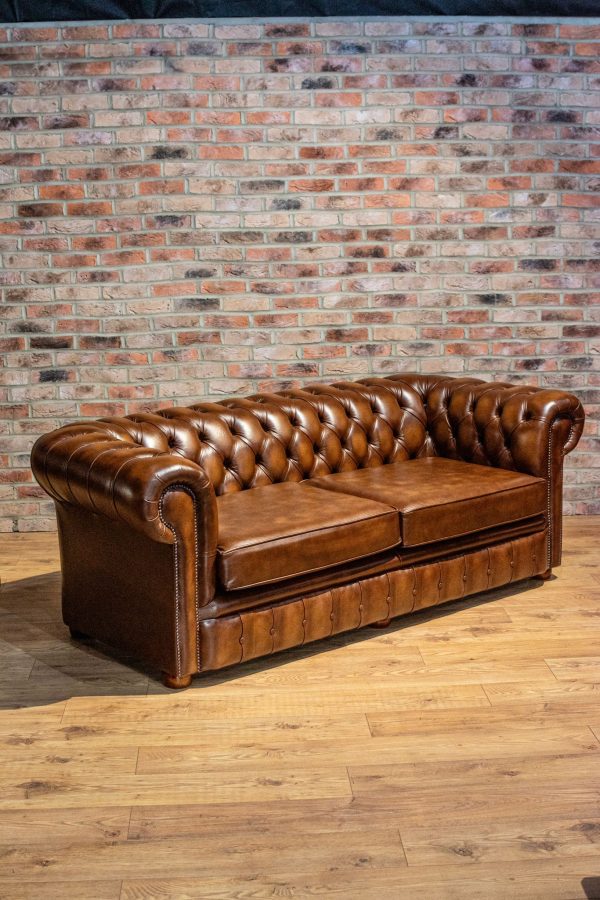Chesterfield Oxford: Three-seater Leather Sofa